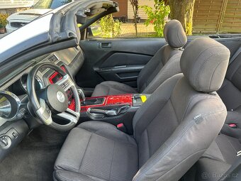 Ford Mustang cabrio 3.7i V6 227kW AT 2013 - 9