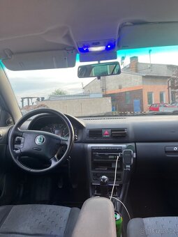 Škoda octavia 1.9tdi 96kw style - 9