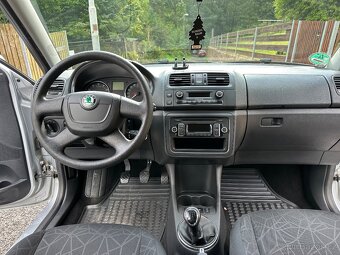 Fabia 2 kombi 1.2tsi klimatronik alu tempomat edice family - 9