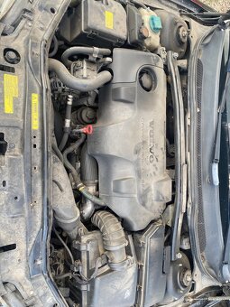 Volvo S60 d5 96kw VESKERE NAHRADNI DILY - 9