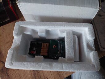 Matchbox yesteryear YRS04-M FORD 100 - 9