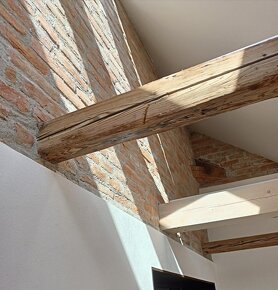 Staré tesané trámy - 9