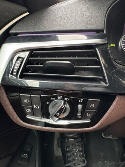 BMW 540i - 9