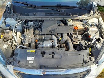 Peugeot 308 1,6 e-hdi - 9