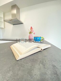 Pronájem bytu 1+kk, 35m² - Praha - Hostivař, ulice Bratislav - 9
