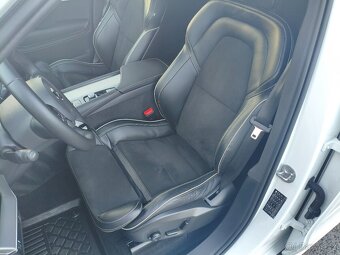 Volvo XC90 B5 R-Design AWD 173Kw r.v.2022 nové v ČR DPH - 9
