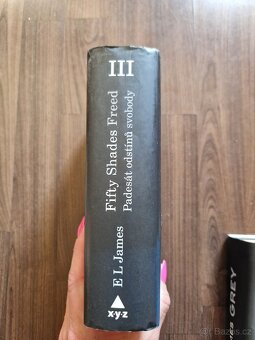 E.L.James - Padesát odstínů (celá série) - 9