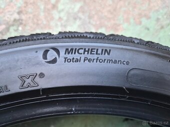 Pár zimních pneu Michelin Pilot Alpin 5 235/40 R19 XL - 9