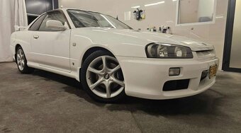 Nissan Skyline R34 - 9