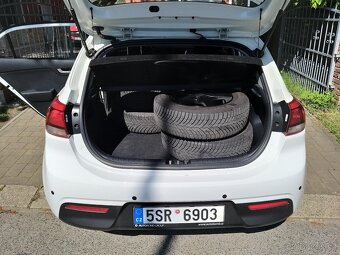 Prodáme KIA RIO 1,2 COMFORT (2022) - 9
