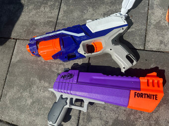 Nerf pistole na šipky pro děti - 8 kusú - 9