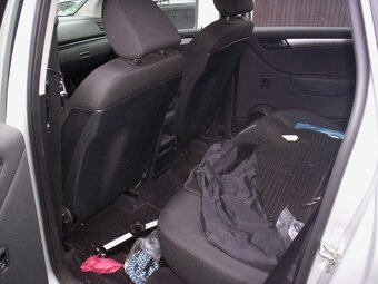 Mercedes-Benz B180 i - 9