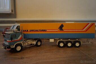 Modely aut - 9