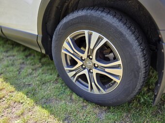 Toyota Rav4 Hybrid-Benzín 2.5 - 9