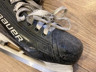 Brusle Bauer Vapor X5 PRO INT vel. 4.5 FIT2 - 9