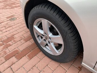 VW Golf 1.6 TDI, r. 10/2012, klima, ALU kola, nová STK - 9