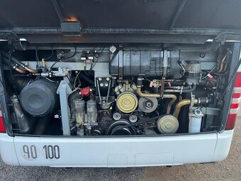 Mercedes-Benz Tourismo RHD 16 - 9