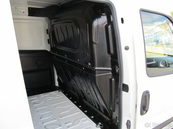 Opel Combo 1.4 JET CNG ČR 2.maj serviska - 9