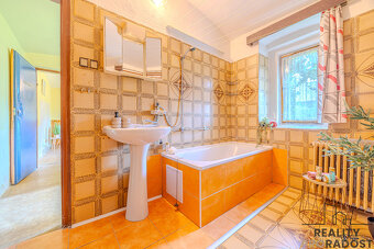 Prodej rodinného domu 86m2, zahrada 467m2, garáž 31m2, Mysli - 9