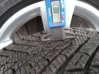 NOVÁ zimní originál alu sada Škoda Karoq 4x4 7Jx17 ET45 - 9