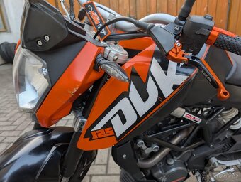 KTM Duke 125 r. 2012 - 9