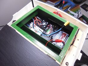 MOTOROVÝ ČLUN 700 MM S RC RÁDIEM - 9