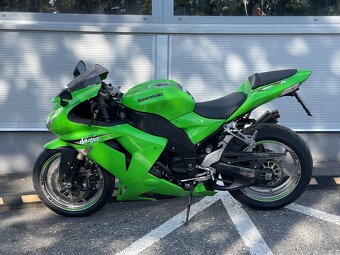 Kawasaki ZX10R Ninja 2007 - 9