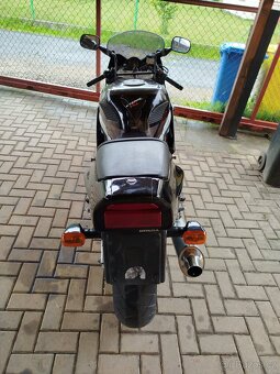 Honda CBR 900rr sc28 tv 93 - 9