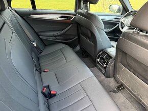 Bmw 5(G31) LCI 520d xDrive 140kW SPORTPAKET/LASER/H-UP/DPH/ - 9