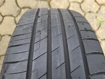 Pěkná letní sada Ford MONDEO MK5 16" 5x108 pneu 215/60/16 - 9