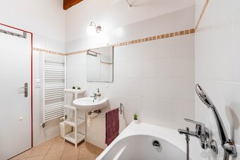 LIPNO NAD VLTAVOU / APARTMÁN 2+kk 70m2 - 9