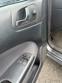 Škoda Octavia combi 2010 - 9