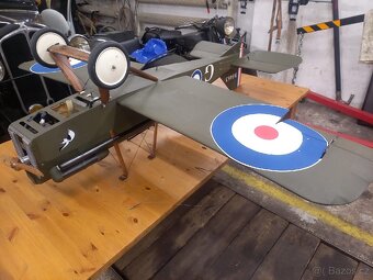 Obří model RC letadla dvouplošníku - 9