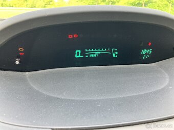 TOYOTA YARIS 2008 1.0 51KW BENZÍN - 9