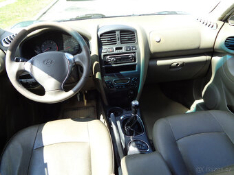 HYUNDAI SANTA FE 2.4i 4 X 4 ,KOUPENO ČR,SERVISKA - 9