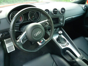 Audi TT2.0 Tfsi 2010 manuál S-Line - 9