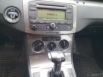 VW Passat combi 2,0 TDI DSG - 9