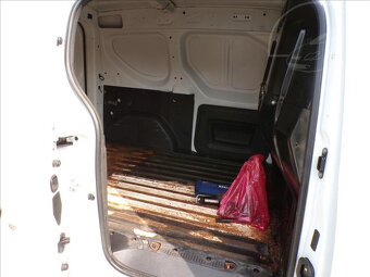 Dacia Dokker 1,6 i koupeno v ČR-DPH - 9