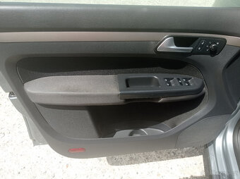 Volkswagen Touran 2.0 TDI 103kW/DSG/Tažné/Výhřev - 9