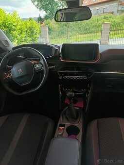Prodám Peugeot 2008, 1.2 PureTech, ČR, r.v. 2020, 67600 km - 9