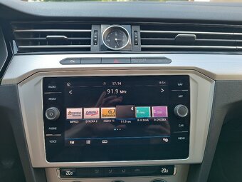 Prodám VW Passat B8 1.6 TDI, 88 kW (120 k), r.v. 2018 - 9