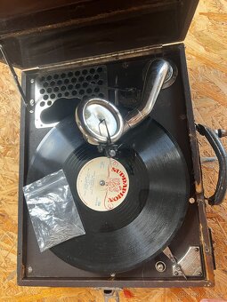 GRAMOFON NA KLIKU MOZART 1920 - 9