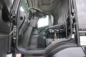 Iveco X WAY 480 8x4 - třístranný sklápěč - 9