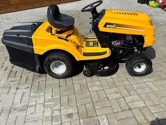 Zahradní trakturek MTD 12,5hp - 9