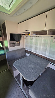 Karavan Dethleffs 495QSK - palandy - 9