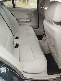BMW E90 320D - 9