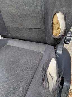 Ford S-Max sedačky, sedmé sedačky, dveře, pravý světlomet. - 9