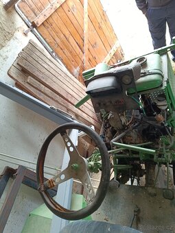 Traktůrek s motorem Trabant - 9
