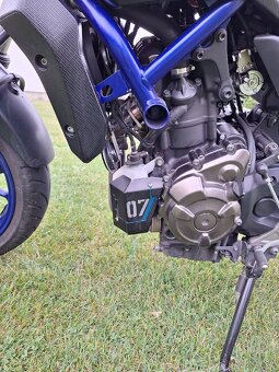 Yamaha MT 07 - 9
