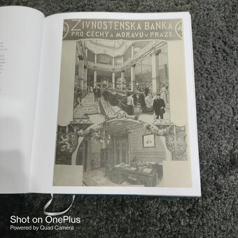 Kniha- Sídlo České národní banky v Praze vydání v roce 2022 - 9